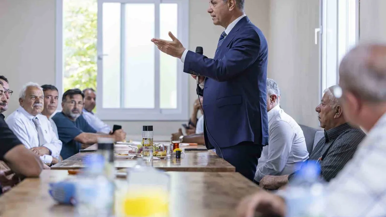 Tugay'dan Buca turu: muhtarlarda doğrudan iletişim ve hizmet taahhüdü