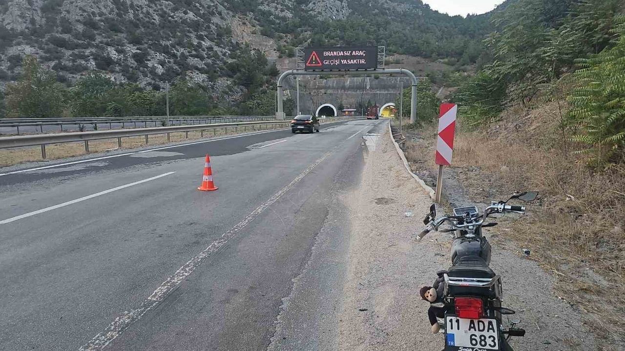Tünel girişinde kontrolden çıkan motosikletin sürücüsü yaralandı