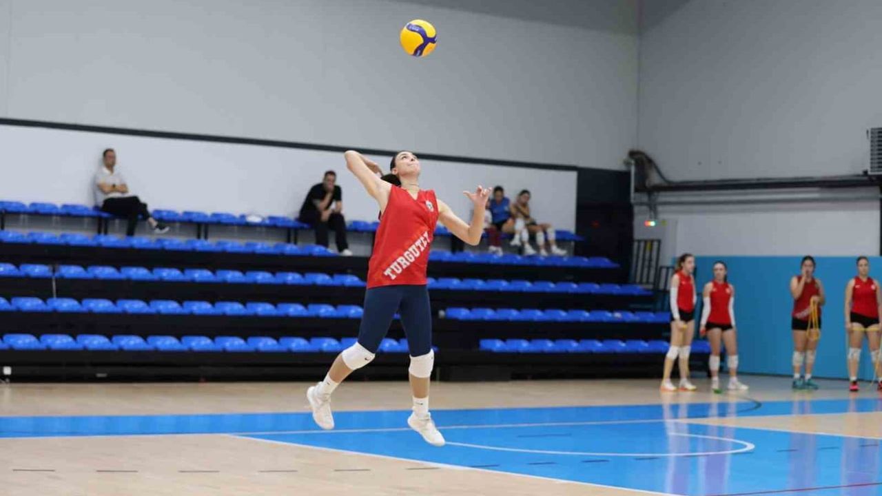 Turgutlu'da kırmızı-siyahların lig maratonu taraftar önünde başlıyor