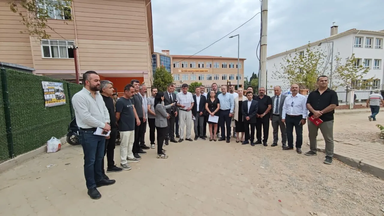 Turgutlu saldırısı sonrası eğitim sendikalarından kapsamlı güvenlik çağrısı