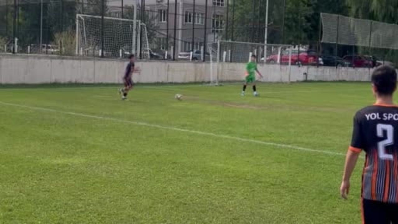 Ufukta 4 Eylül coşkusu: Sivas'ta U-15'ler sahada buluştu