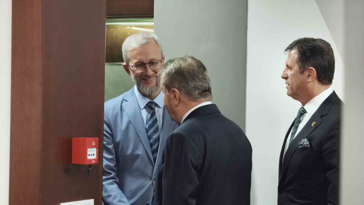 Ukrayna büyükelçisi Celalov'dan BBP'ye dayanışma ziyareti