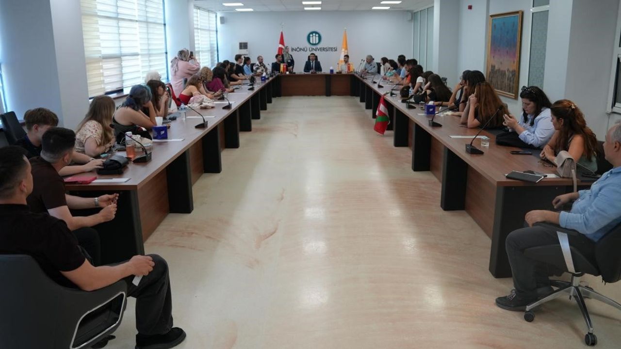 Uluslararası heyet İnönü Üniversitesi'nde kapsayıcılık odaklı işbirliği yürüttü