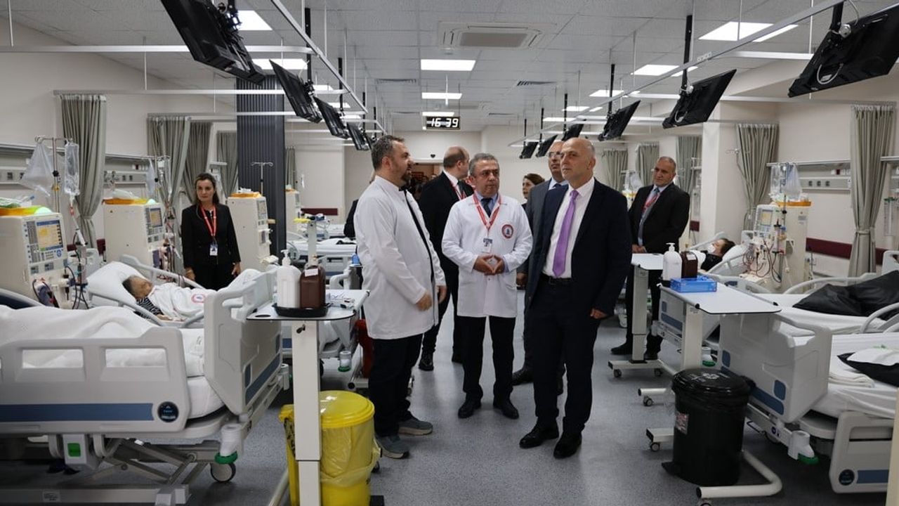 Üniversite hastanesinde dönüşüm: Ulusoy çalışmaları yerinde değerlendirdi