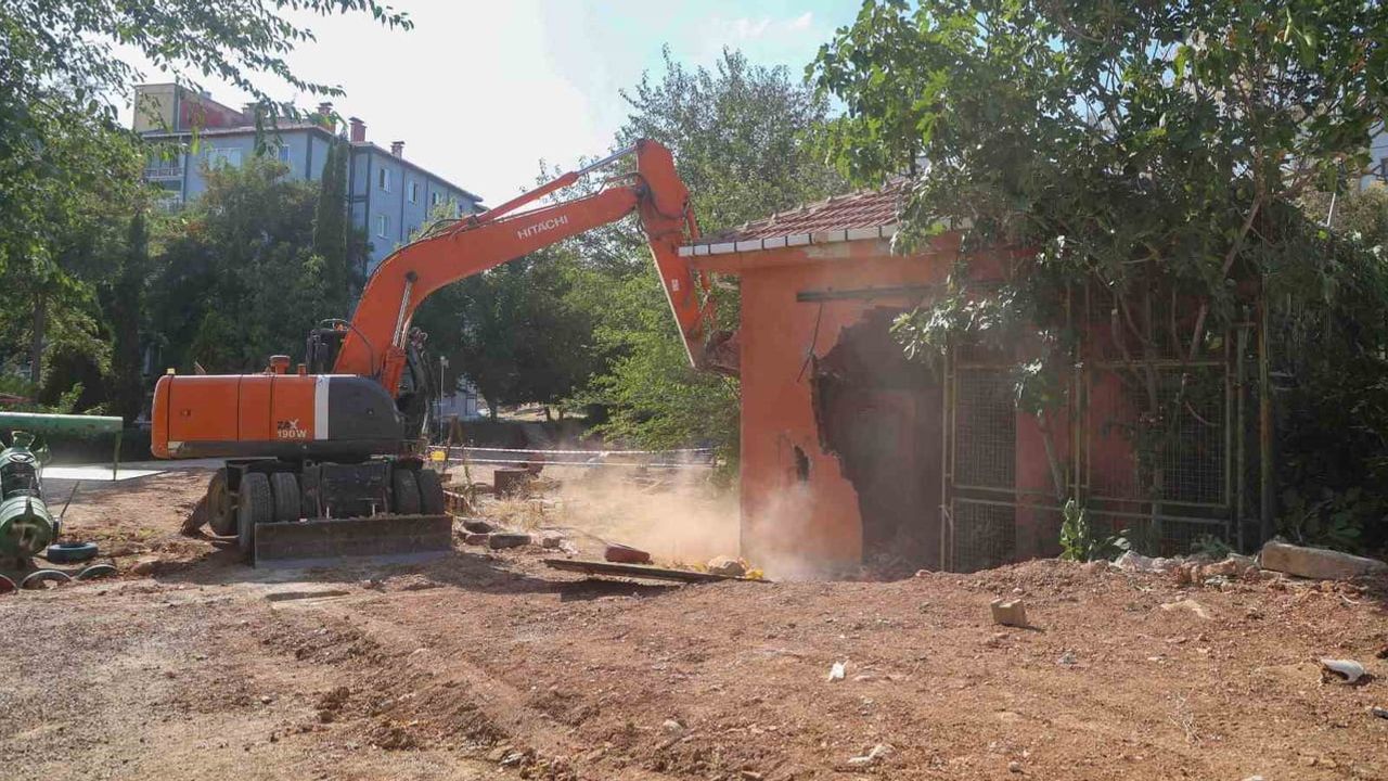 Uşak belediyesi toki bölgesine 20 bin kişilik yeni terfi merkezi kazandırdı