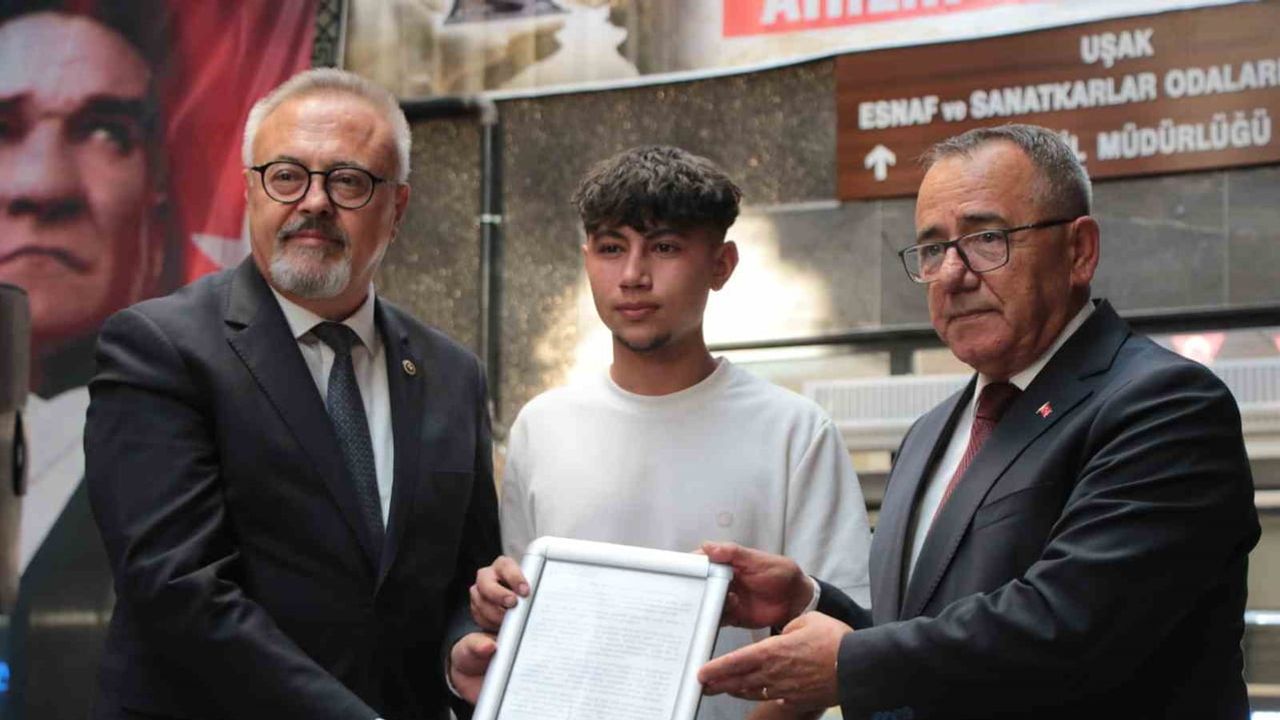 Uşak'ta ahiliğin mirası terzinin cübbesinde canlandı