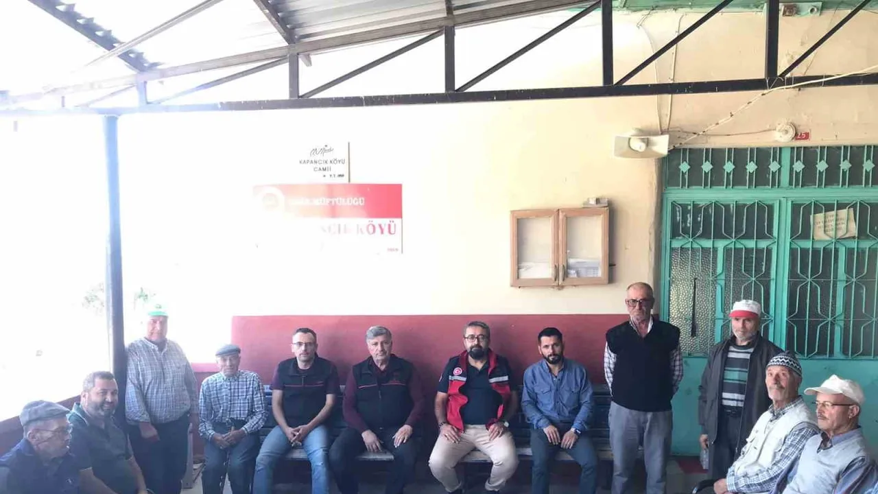 Uşak'ta üreticinin yanında: tarım ekipleri köy köy sahada