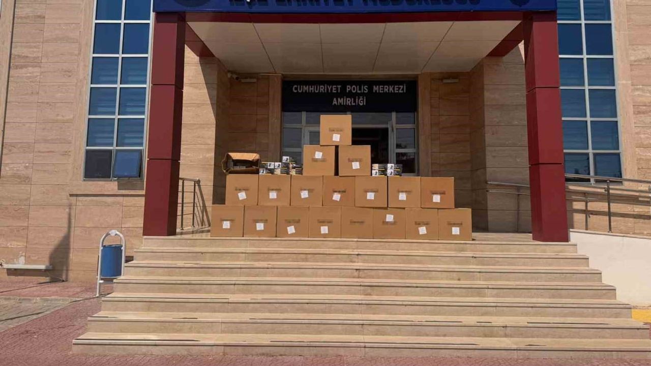 Uygulamada yakalananlar: İmamoğlu'nda binlerce hap ve yüzbinlerce makaron ele geçirildi