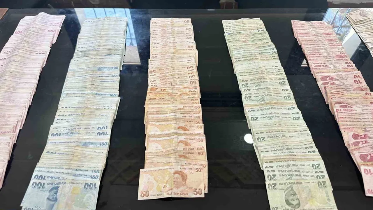 Üzerinden 60 bin lira çıkan dilenci Göç İdaresi'ne teslim edildi