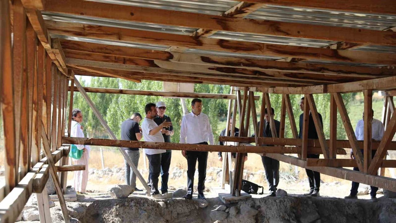 Vali Akmeşe, Kınık Höyük'teki keşiflerin bilimsel izlerini inceledi