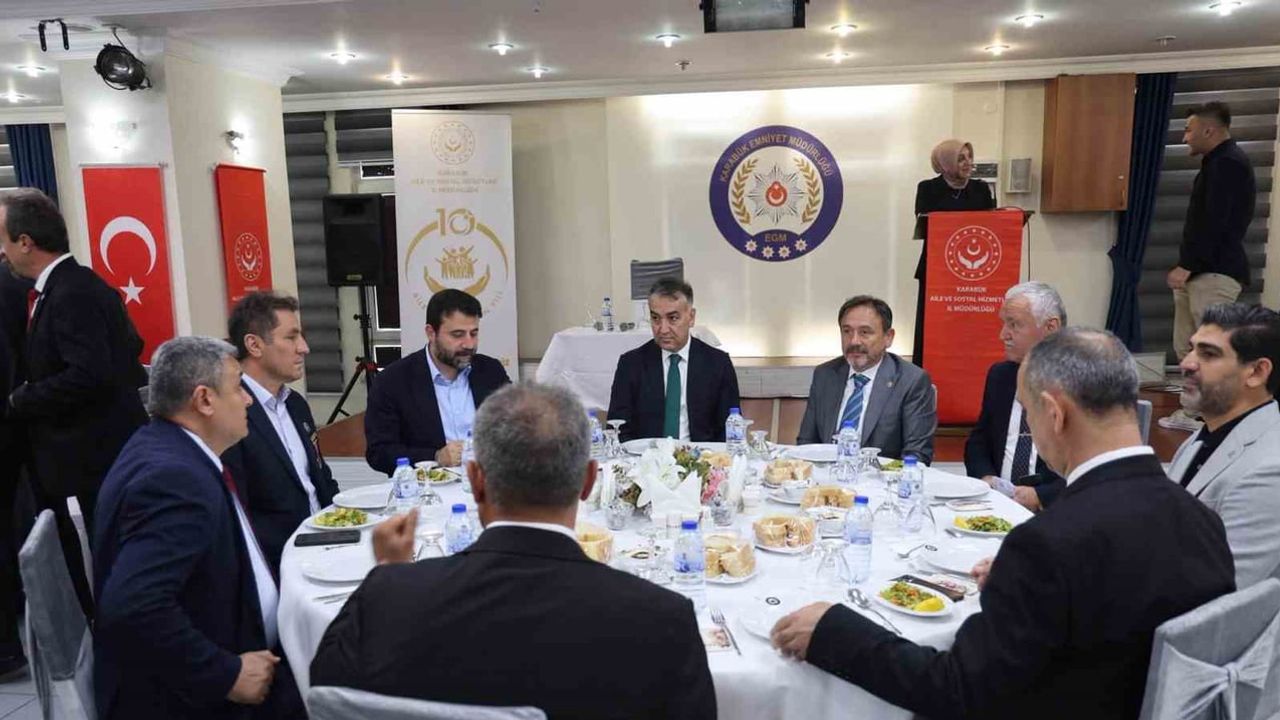 Vali Çağatay Karabük'te gaziler ve şehit aileleriyle vefa gecesinde buluştu