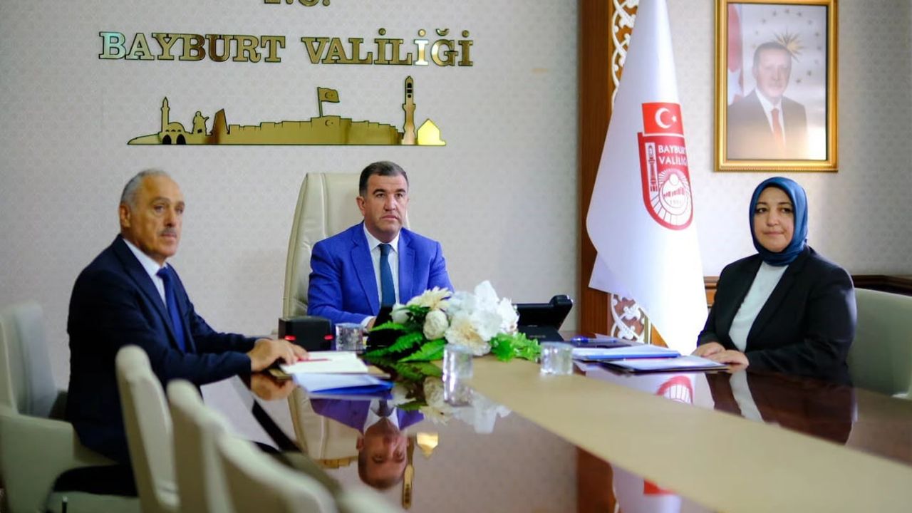 Vali Eldivan vks üzerinden sosyal yardım performansını değerlendirdi