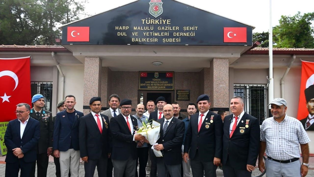 Vali İsmail Ustaoğlu'ndan gazilere anlamlı ziyaret