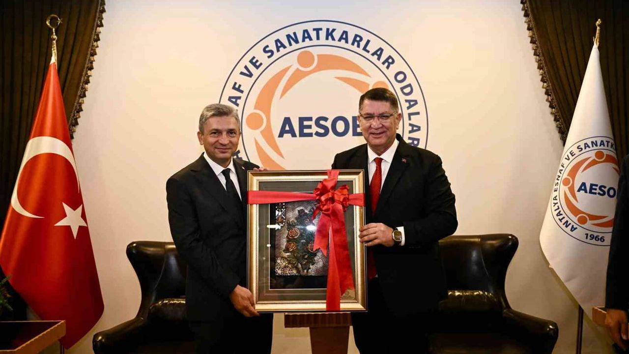vali şahin esnaf teşkilatını ziyaret etti: ahilik haftası ve yeniden seçilen başkana tebrik