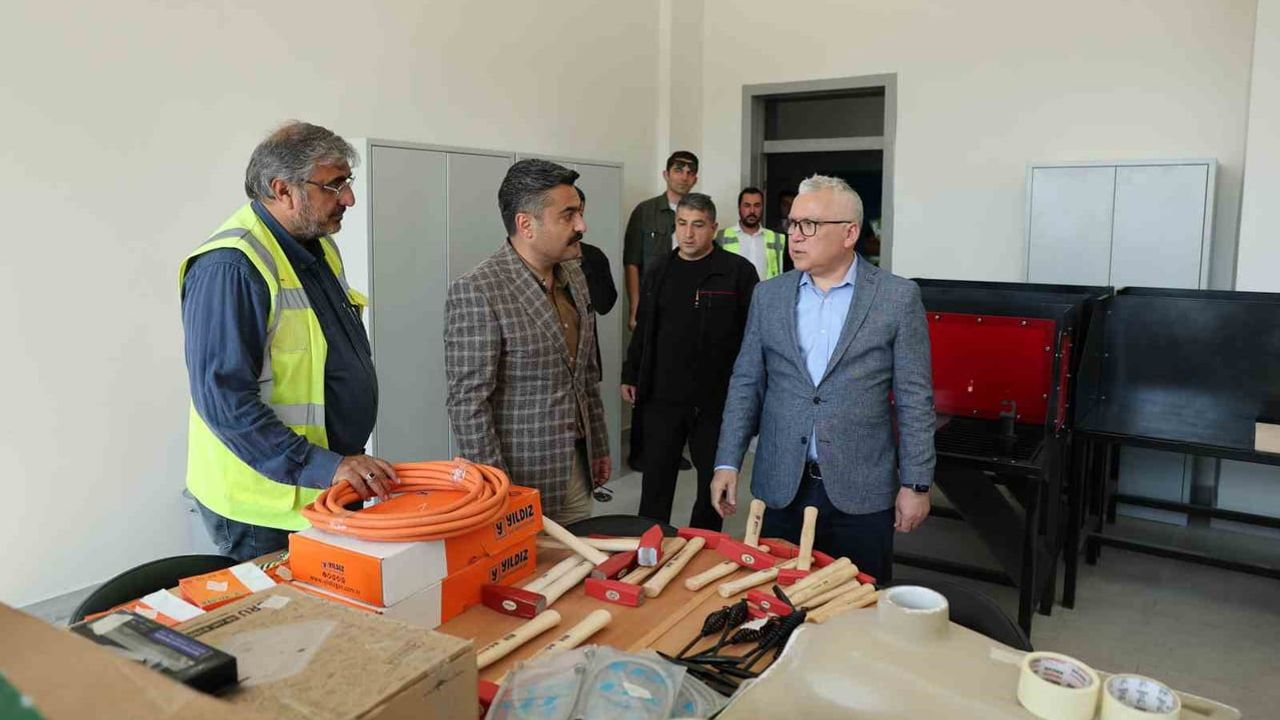 Vali Şimşek Sivas'ta yatırımları yerinde inceledi ve son hazırlıkları denetledi