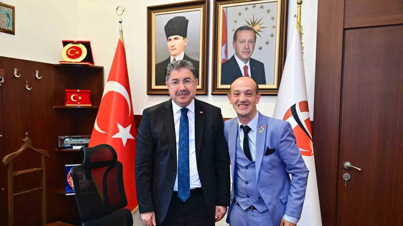 Vali Yılmaz'ın halk günü buluşması: talepler yerinde değerlendirildi