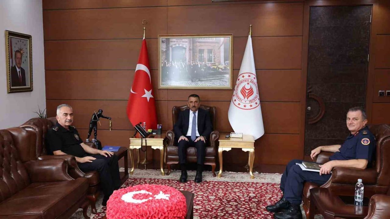 Valilikte asayiş ve güvenlik masaya yatırıldı