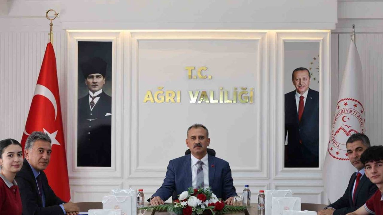 Valilikte gençlerle buluşma: eğitim, hedefler ve beklentiler