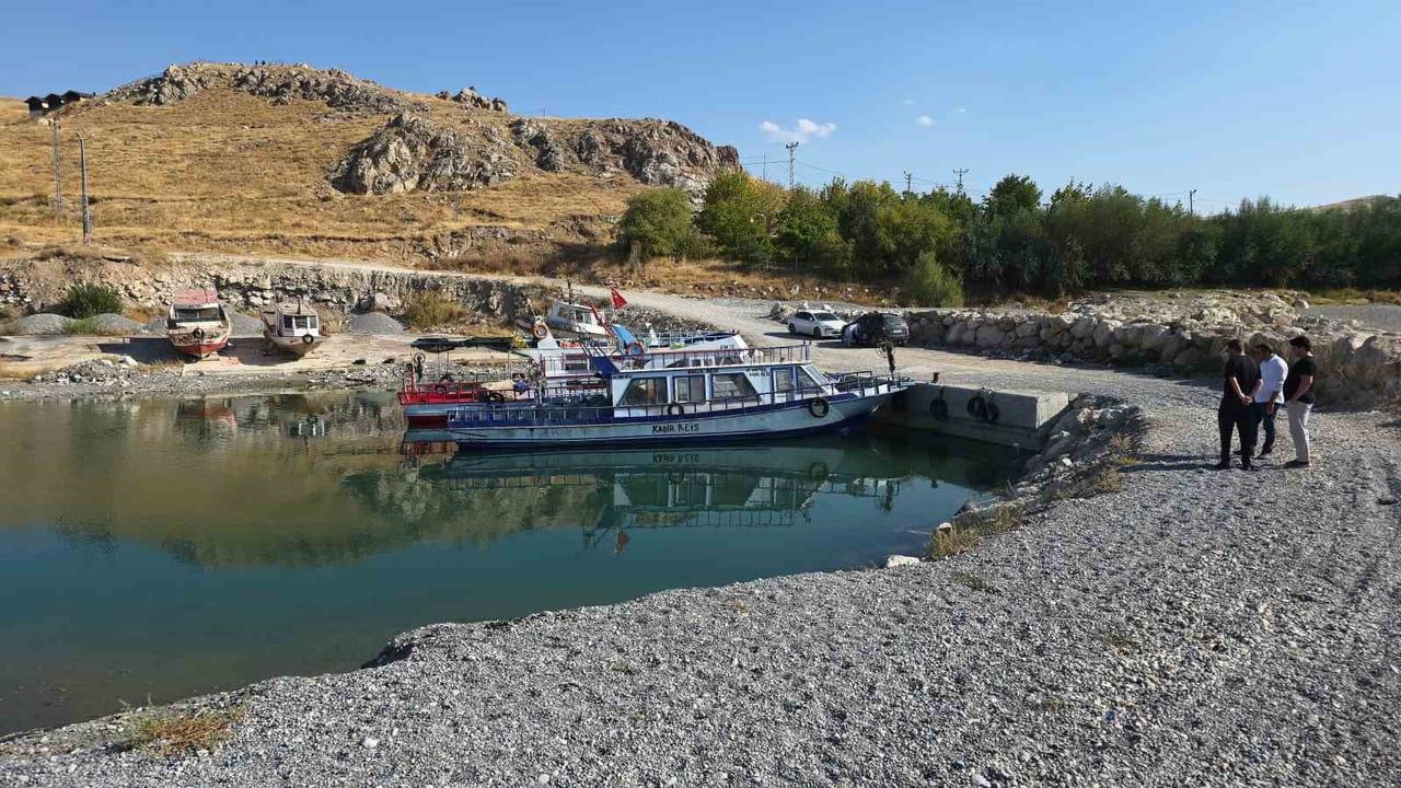 Van Gölü'ne dönen genç inci kefalleri umut verdi