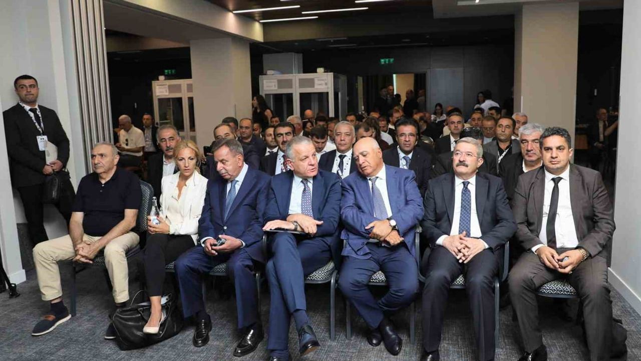 Van ve Erivan iş dünyası sınır kapılarının açılmasını ve ekonomik ortaklığı gündeme taşıdı