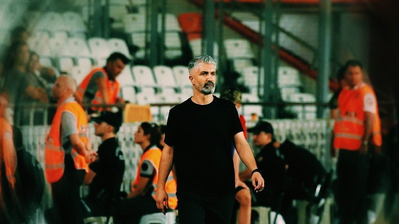 Vanspor'da futbolcu ve hoca kimliğiyle iz bırakan dönem kapandı: Murat Yıldırım ayrıldı
