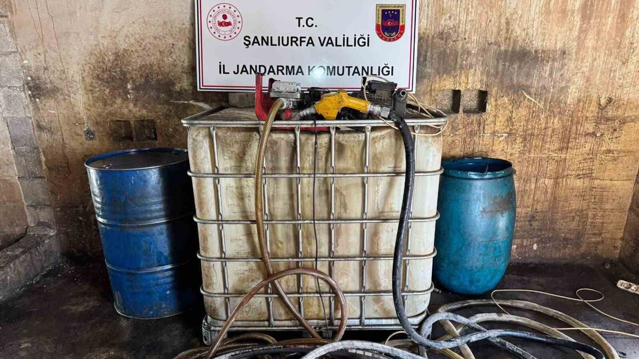 Viranşehir'de jandarmadan kaçak akaryakıt operasyonu: depo ve ekipmanlar ele geçirildi