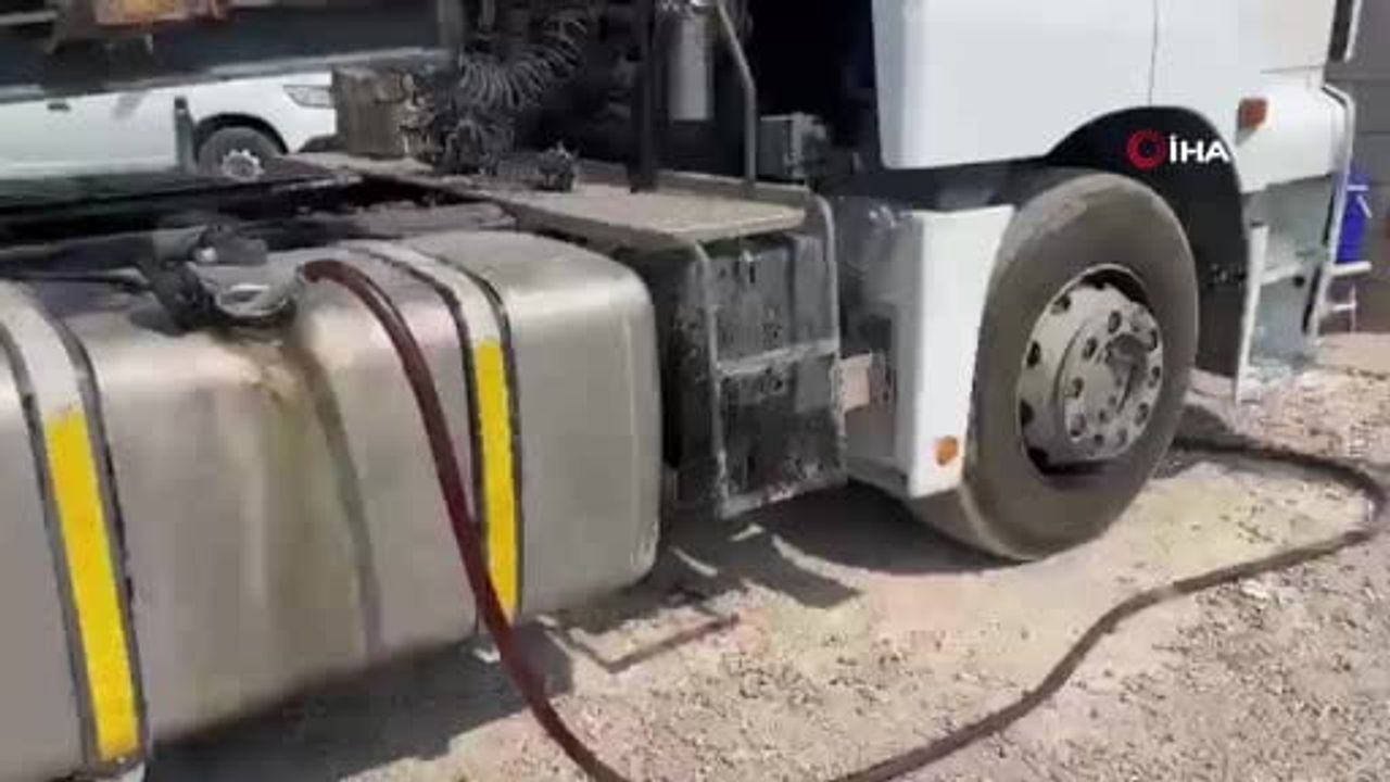 Viranşehir'de sahte yakıt ağı deşifre edildi: 1 ton 650 litre ele geçirildi, iki şüpheli gözaltında