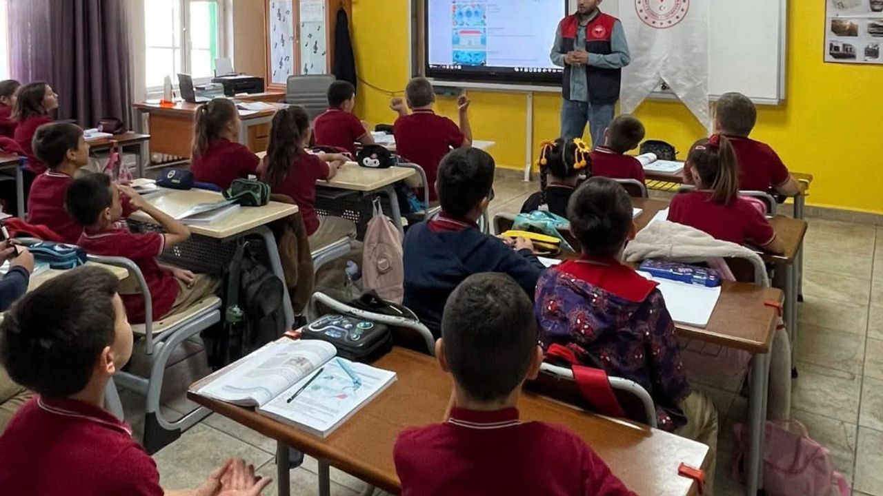 Vize'de çocuklara suyu koruma ve tasarruf bilinci aşılanıyor