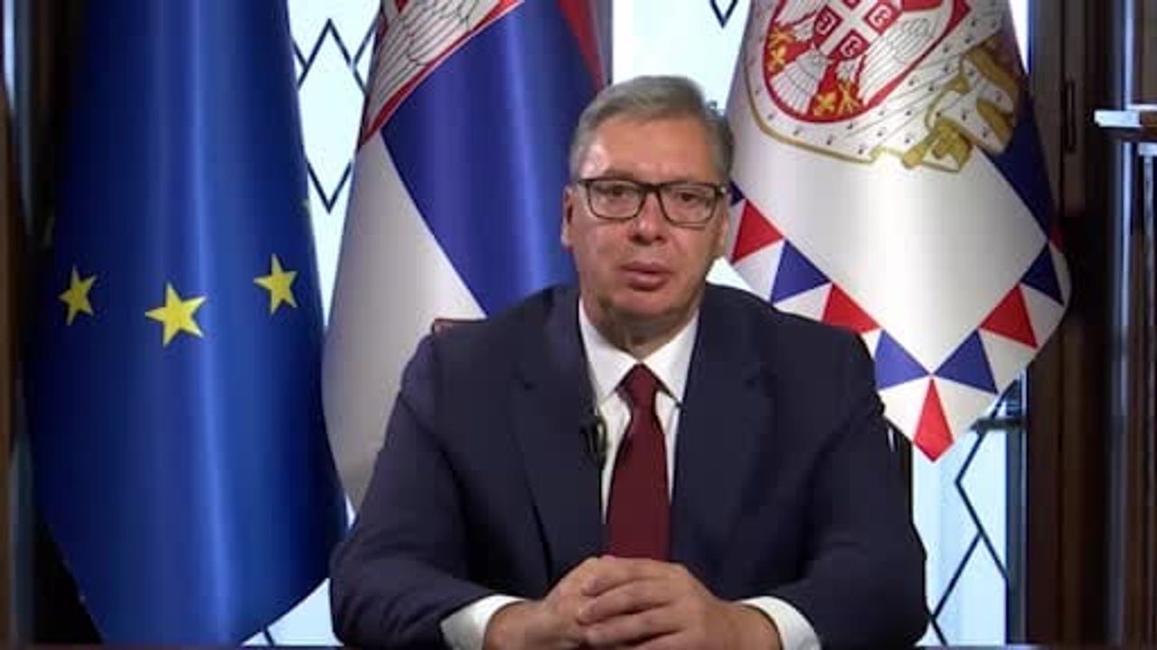 Vucic parlamentoyu feshetti, 25 ekimde erken seçim ilan edildi