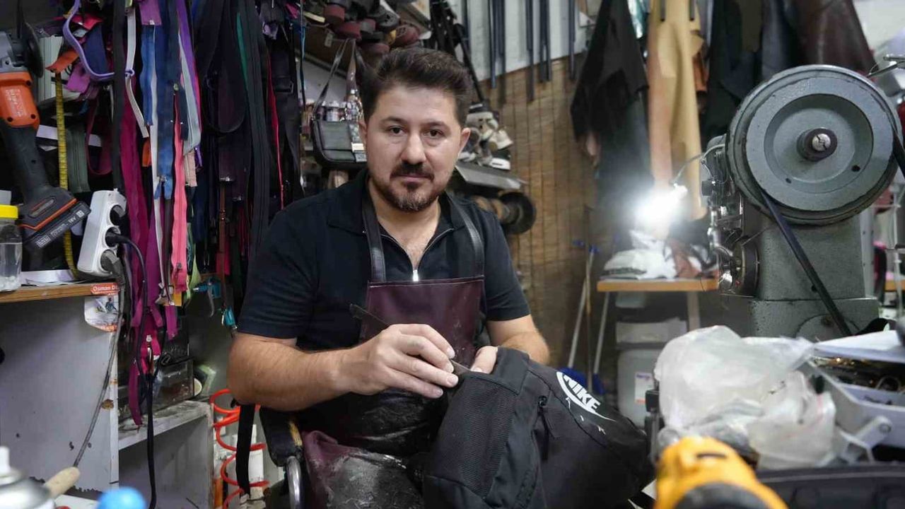 Yağışlar ve yeni eğitim yılı tamircilerin dükkanlarını canlandırdı