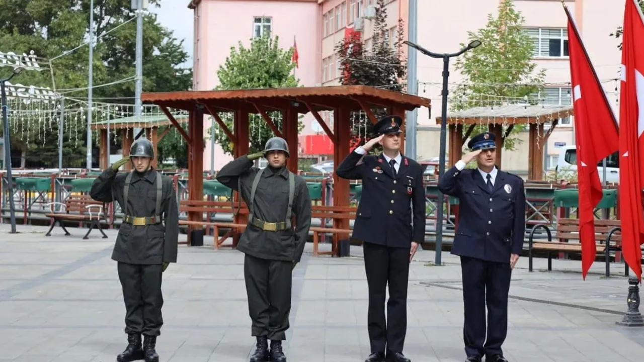 Yahyalı’da gazilere saygı duruşu gerçekleştirildi
