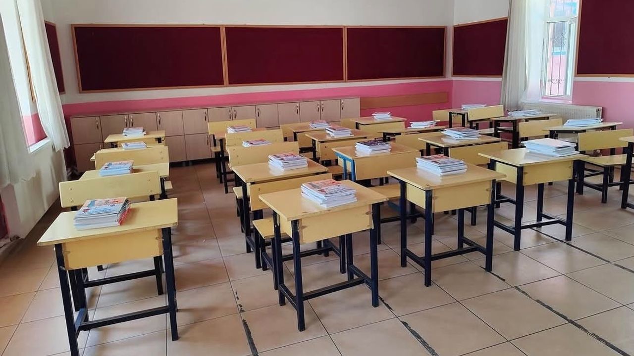 Yatağan'da sıralarda 120 bin kitap: yeni öğretim yılına tam hazırlık