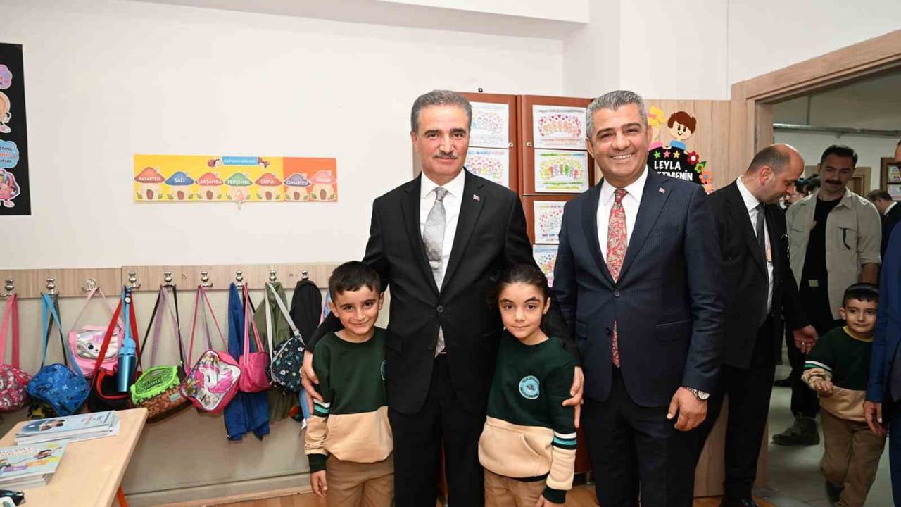 Yeni eğitim yılı coşkusu Celal Akın İlkokulu’nda başladı