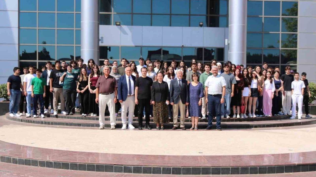 Yeni hekim adaylarına ilk adım: ADÜ tıp fakültesinde oryantasyon