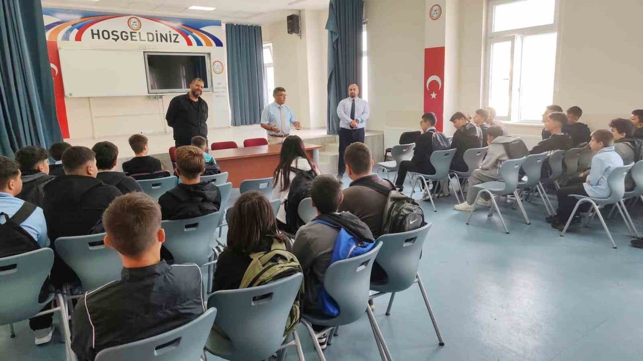 Yeni meslek liseliler sektör temsilcileriyle geleceği konuştu
