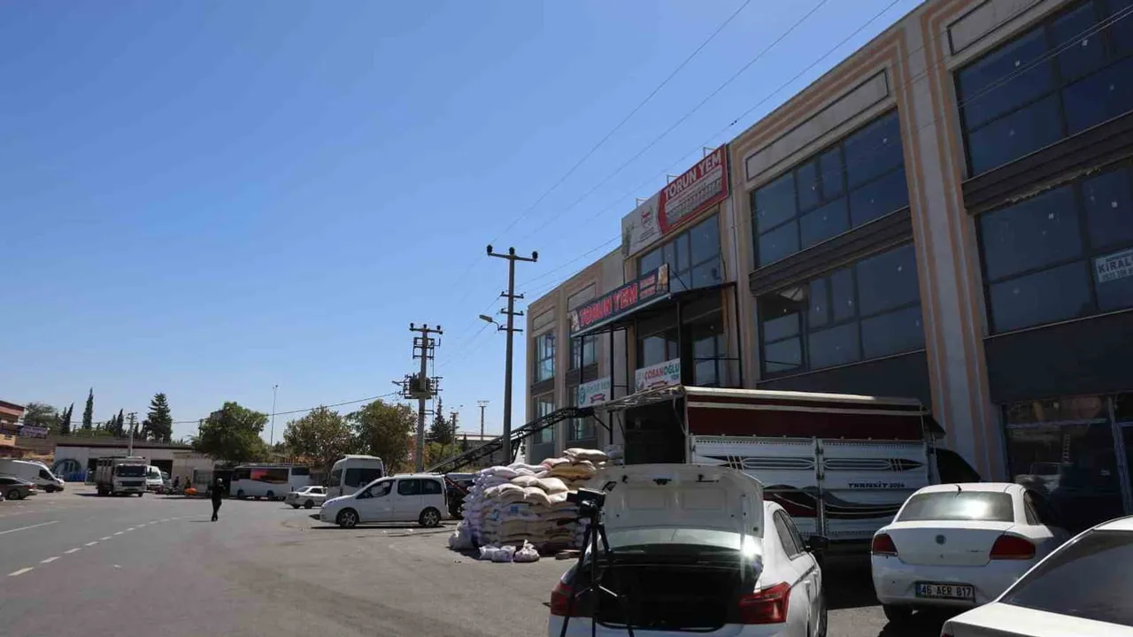 Yeni Toptancılar Sitesi esnafa kapısını açtı