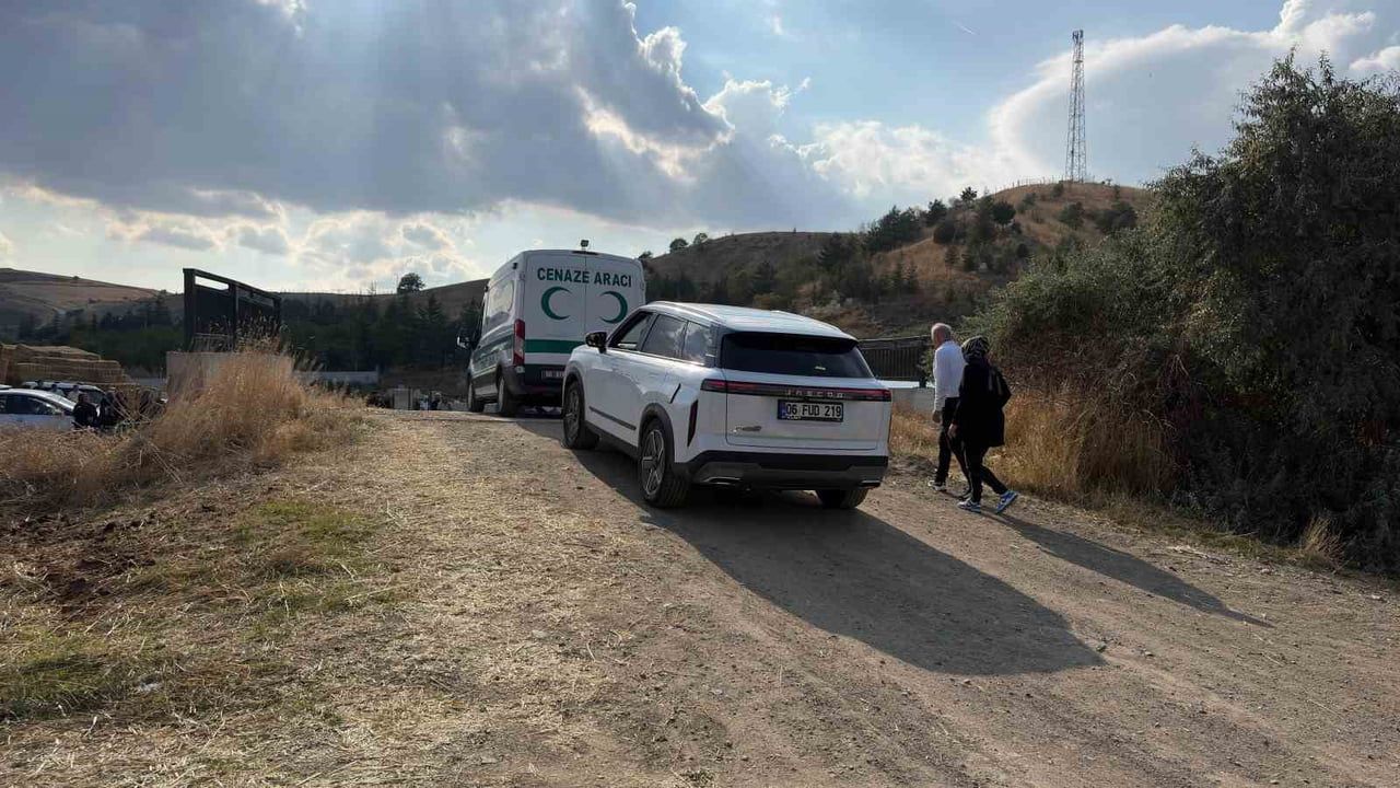 Yenimahalle'de öldürülen kardeşler Akyurt'ta gözyaşlarıyla uğurlandı