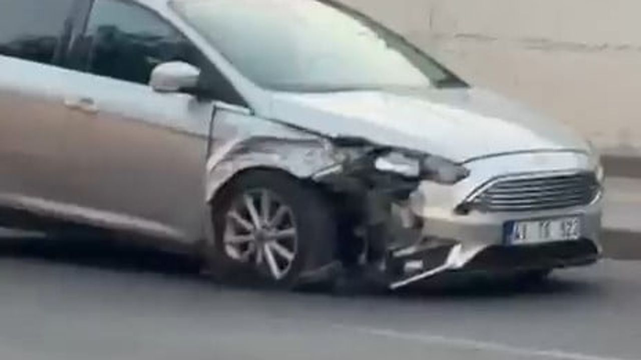 Yenişehir'de dönüş hatası: ehliyetsiz sürücünün çarpışması maddi hasarla sonuçlandı