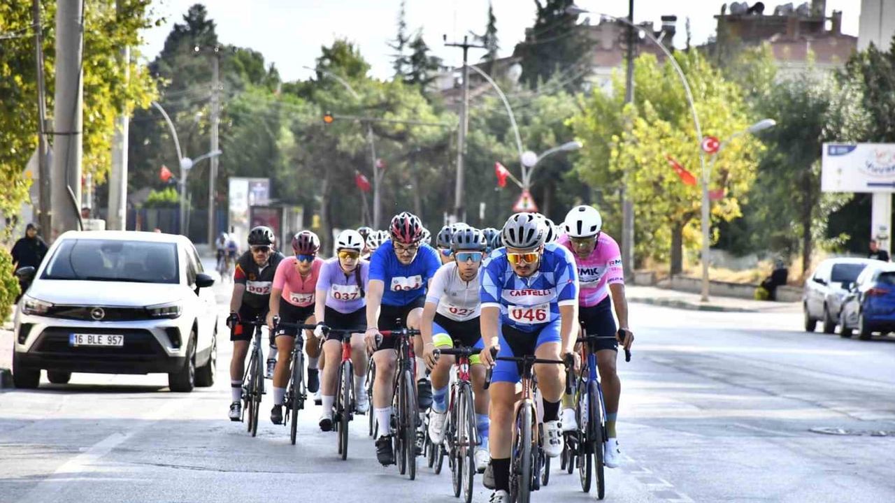 Yenişehir'de pedal şampiyonu: 10,5 kilometrede Gökhan Ulutaş birinci oldu