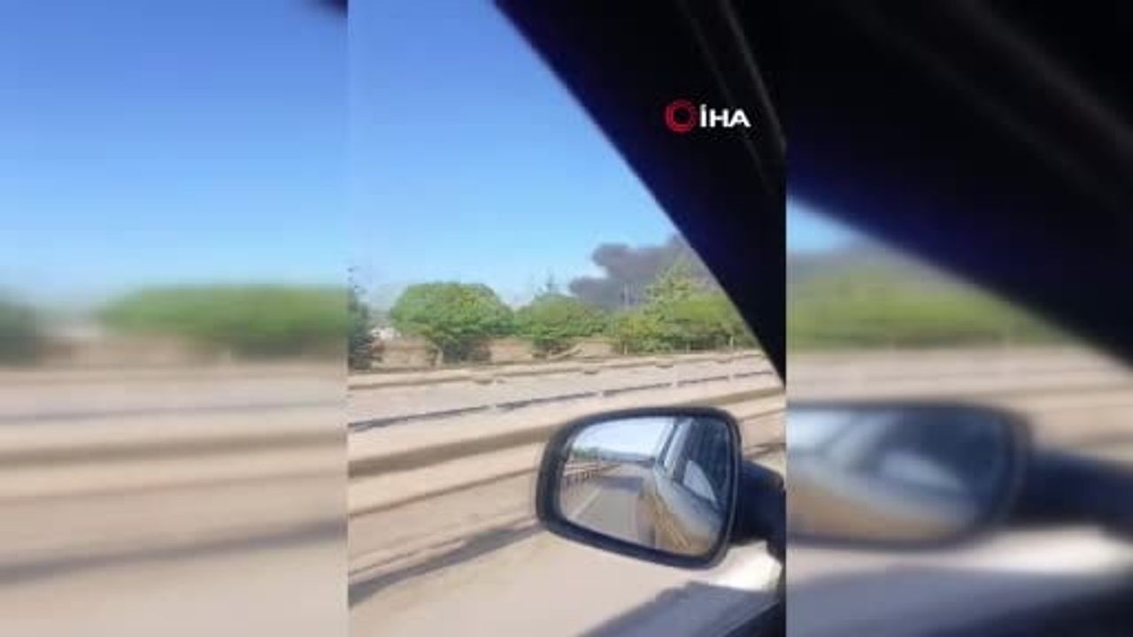Yenişehir'de siyah incir deposunu saran yangın şehirden görülüyor