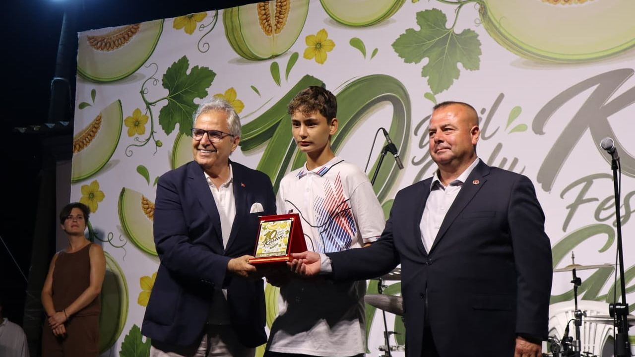 Yeşilçomlu kavun festivali üreticiye yeni pazar kapısı araladı