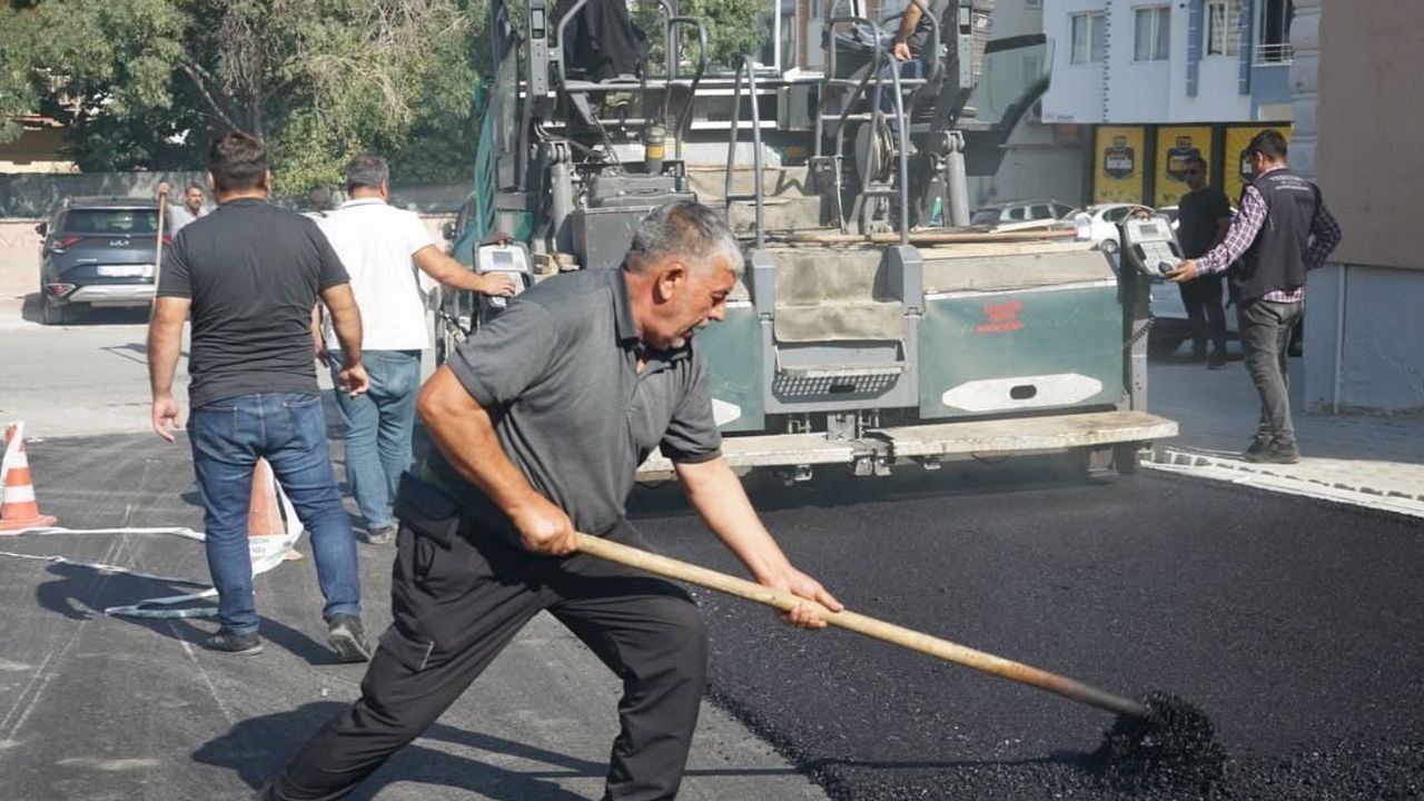 Yeşilyurt yollarına yatırım: kent merkezinden kırsala modernizasyon sürüyor
