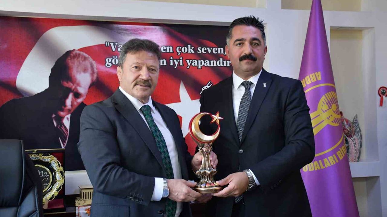 Yiğiner'den Ardahan çıkarması: esnafla helalleşme çağrısı ve somut vaatler