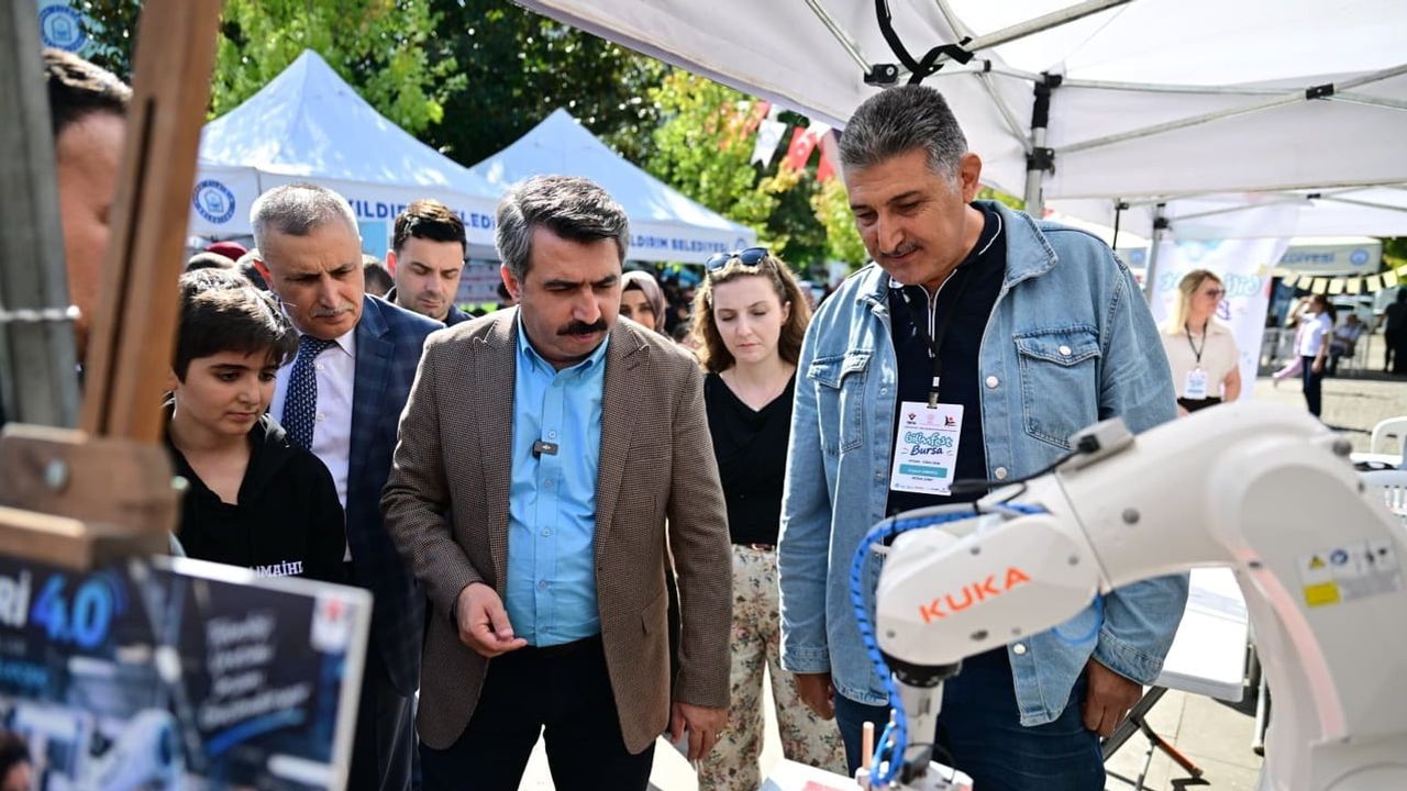 Yıldırım'da bilim rüzgârı: BilimFest gençlerin ilgisini çekti