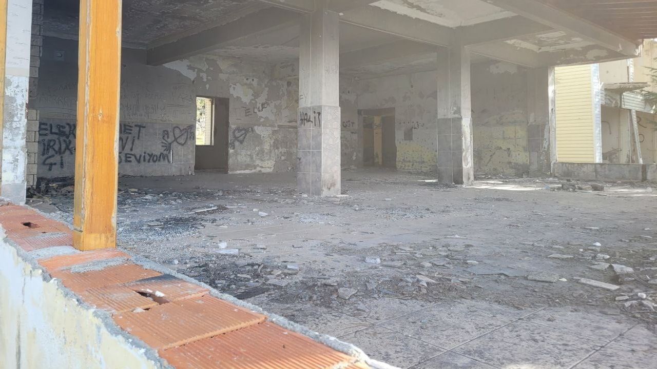 yıllara yenik düşen hayal: paşa yaylası otelinin terk edilmişliği
