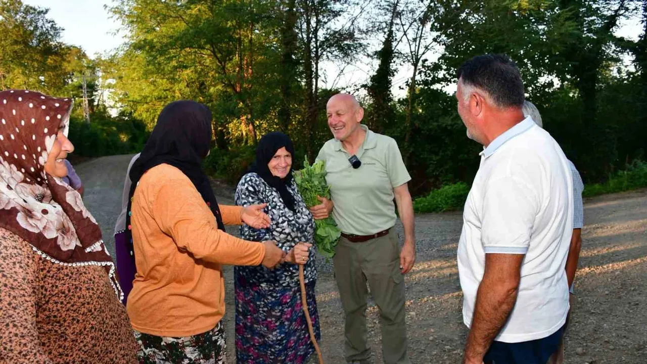Yolları güçlendirerek üretime destek: Bazlamaç'ta 5 kilometrelik çalışma