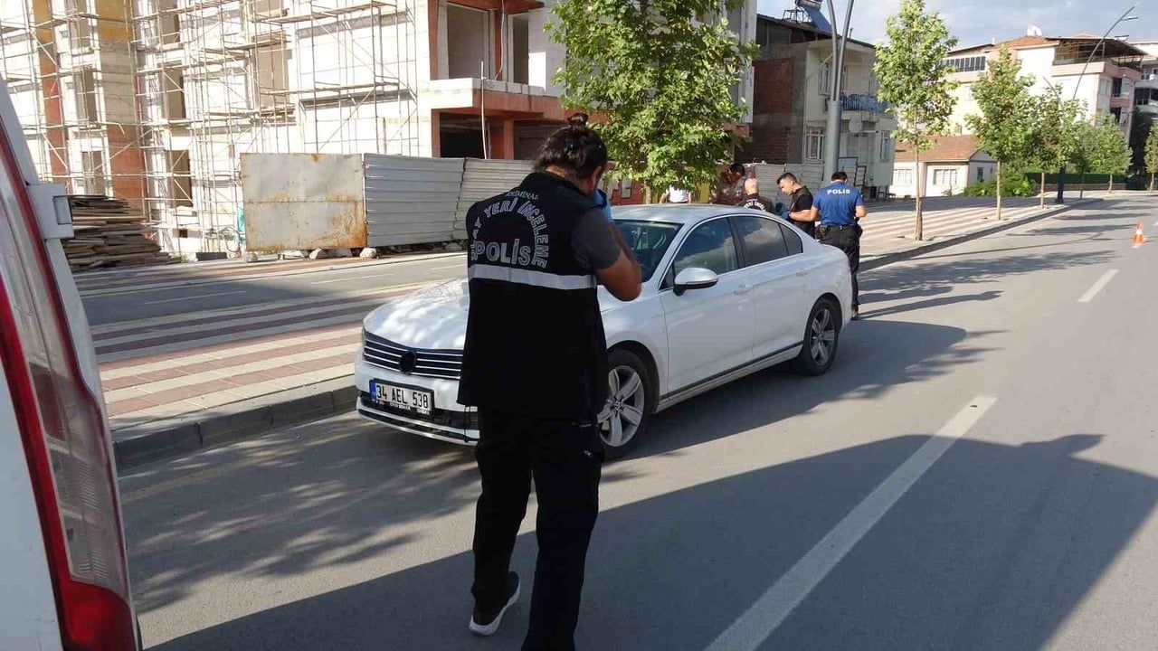 Yolun karşısına geçerken çarpıldı: Malatya'da yaşlı adamın durumu kritik