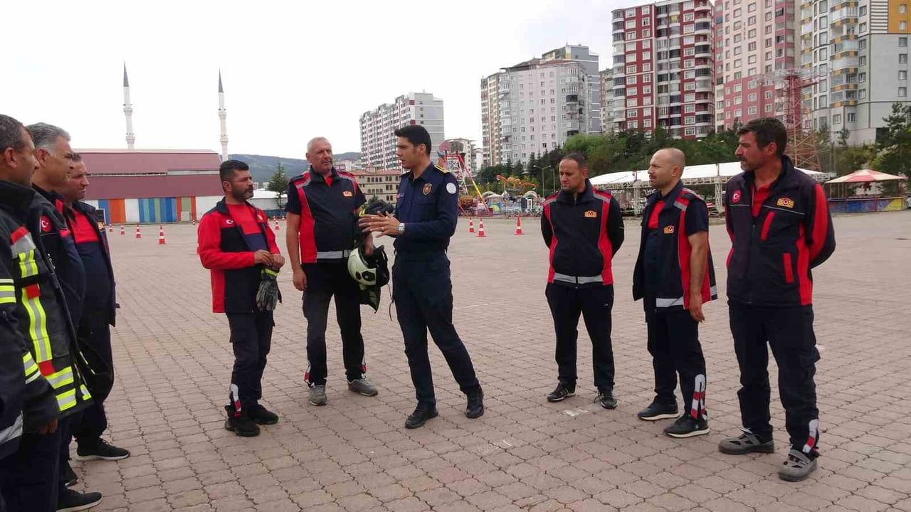 Yozgat itfaiyesi yaz aylarında 776 müdahalenin ardından üç günlük eğitim tamamladı