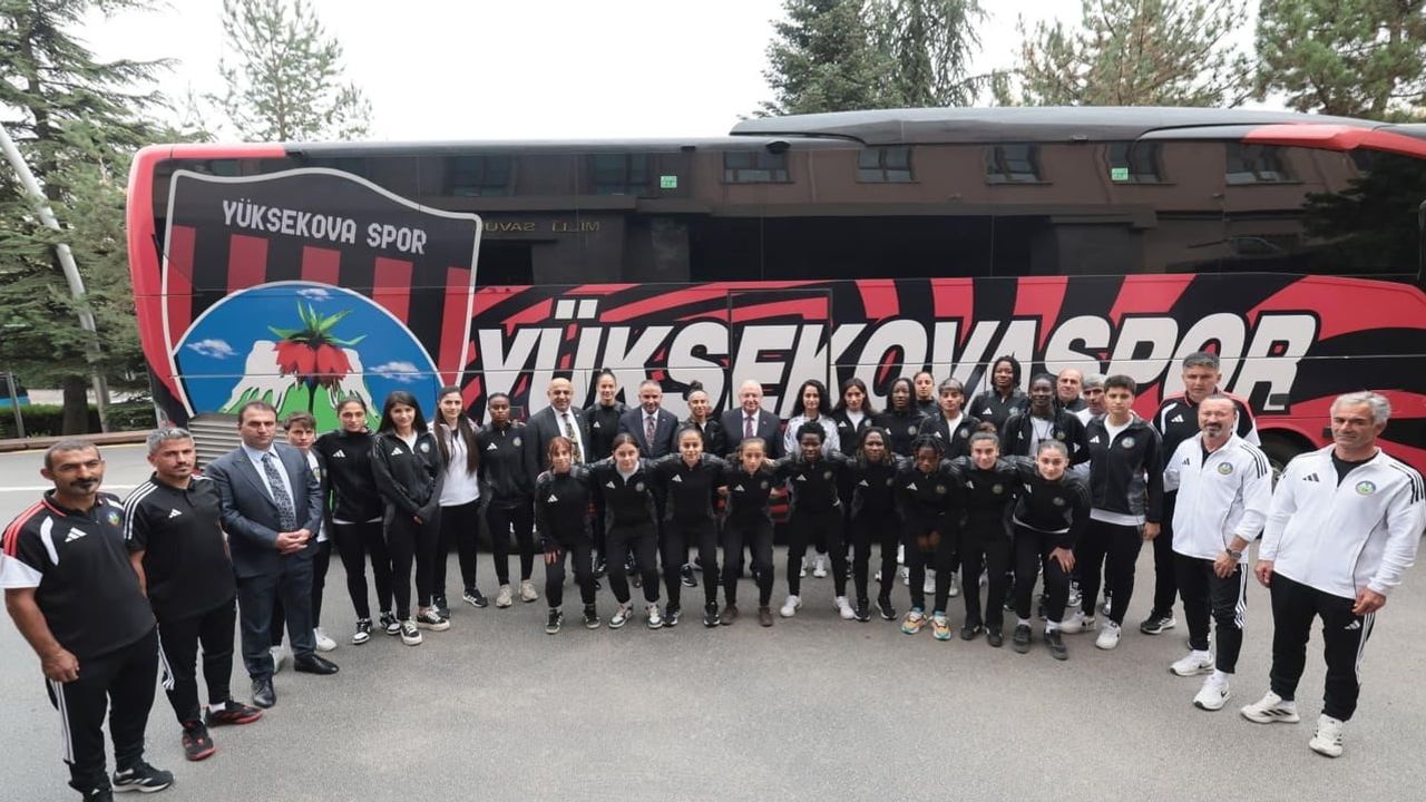 Yüksekova spor kadınları bakanlıkta dayanışma ve spor mesajı verdi