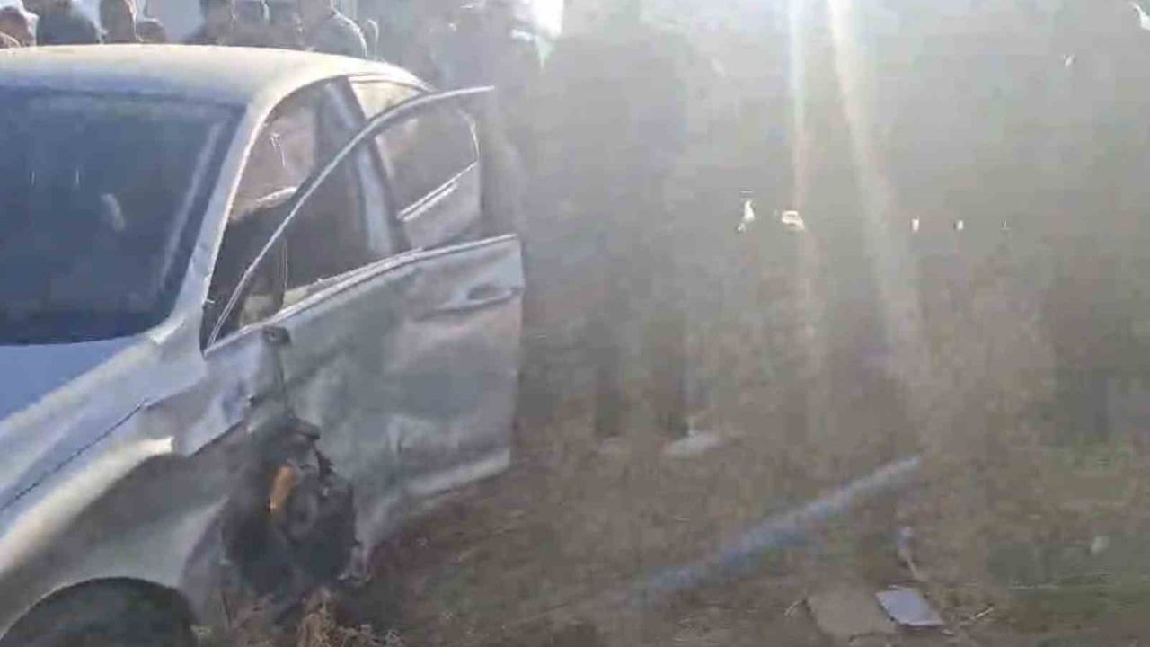 Yüksekova-Van yolunda iki hafif ticari araç çarpıştı: 4 yaralı